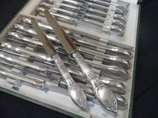 COFFRET 24 COUTEAUX METAL