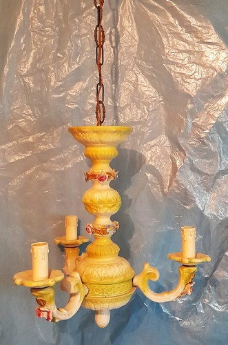 Antico elegante lampadario