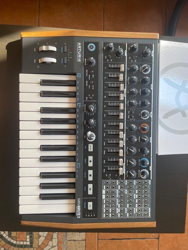 Arturia minibrute - arturia,