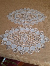 Lotto 2 vecchi centrini bianchi lavorazione uncinetto 