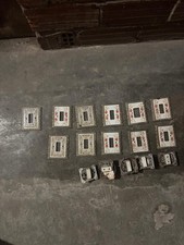 Placche e interruttori vintage in ceramica