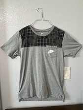 T-shirt Nike Geometric bianca