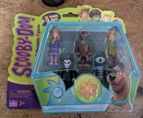 Scooby doo figurine - scooby,