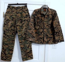Set mimetico USMC Woodland Marpat (taglia 32/X-Short) e sacchetti per il bucato militare