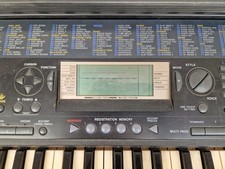 Tastiera musicale Yamaha PSR-420 con scheda bonus perfettamente funzionante