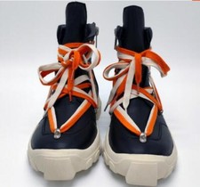 Scarpe stivaletti alti