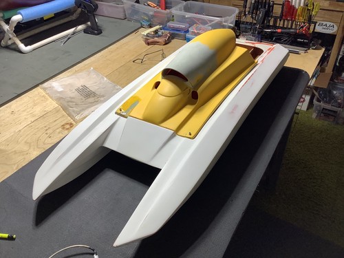 F41 stryker race catamarano - f41, rc