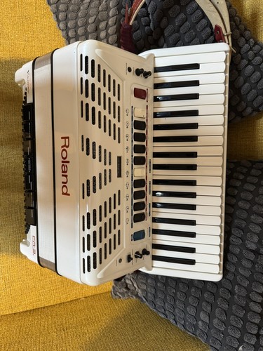 Roland fisarmonica a v - roland, fr-3s