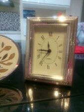 Orologio da tavolo con sveglia