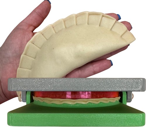 Empanada maker press 15 24 - 6", (15,24