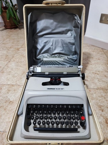 Macchina scrivere vintage - da,