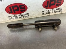 Ram sollevatore anteriore