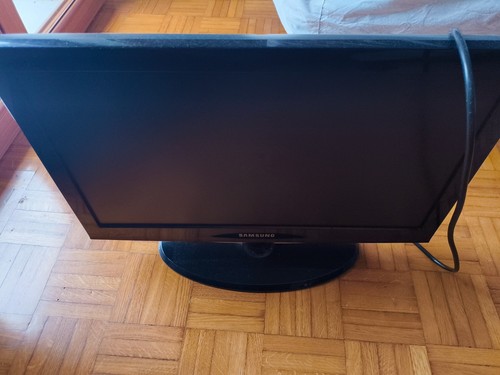 Samsung lcd - 22”,