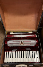 Fisarmonica rossa Antonio in