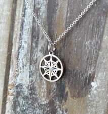 Collana girocollo in acciaio ciondolo rosa dei venti, fatto a mano, charm