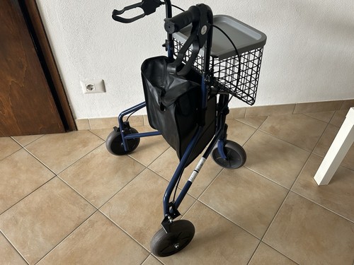 Girello per anziani pieghevole