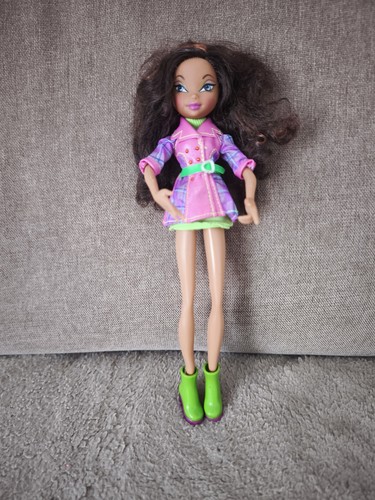 Poupée winx club layla - poupée,