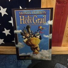 MONTY PYTHON e il Santo Graal: sceneggiatura di Graham Chapman. Promo versione '03