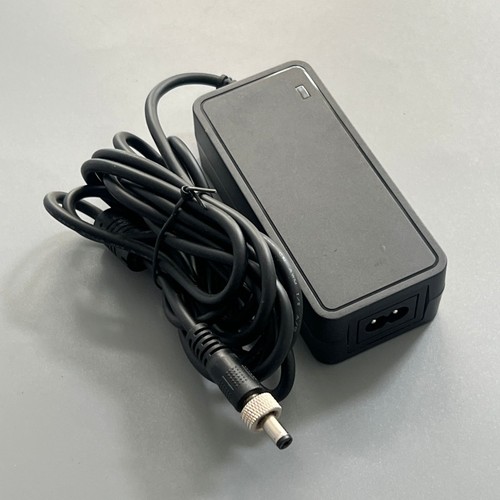 Alimentatore adattatore per