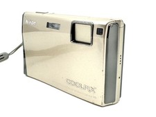 Ottima Nikon COOLPIX COOLPIX