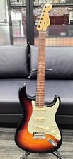 Chitarra elettrica Fender American Professional Stratocaster 3 toni Sunburst USA 2020