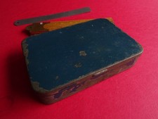 UN'ESCA VINTAGE RESISTENTE SPINTAC LATTA PIÙ ALCUNE ESCHE