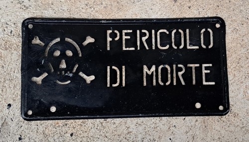 Pericolo morte teschio - pericolo, di
