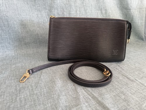 Louis vuitton epi pochette - vuitton,