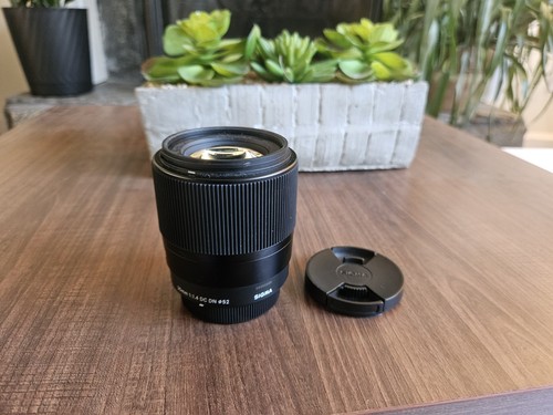 Sigma 30mm dc dn - 30mm,