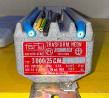 Trasformatore neon Fart Resinblock 3000/25 C.M. PRI: 220/235V 50Hz. 0,5 A. IP44 