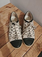 Sneakers CHANEL CC con logo