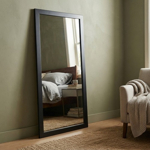 Specchio con cornice nera