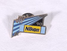 PRL) NIKON 90 PIN BADGE SPILLE