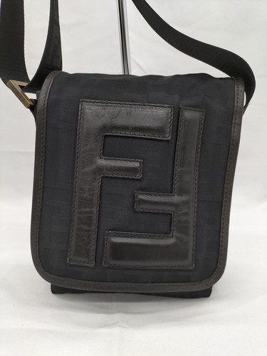 Fendi zucca pattern pochette - fendi,
