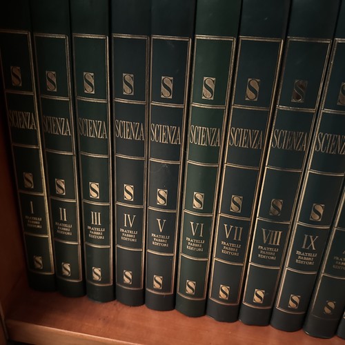 Enciclopedia della scienza - , e