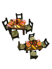 Tavola Imbandita con sedie per