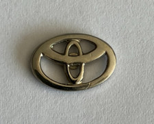 79 -  LOGO VOITURE TOYOTA