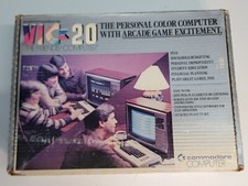 COMPUTER COMMODORE VIC 20 CON