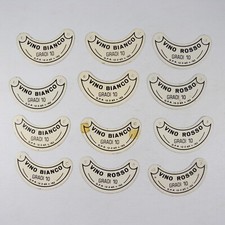 12 VECCHIE TARGHETTE ETICHETTE PER BOTTIGLIE VINO ROSSO BIANCO METALLO VINTAGE