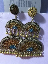 Orecchini pendenti traforati