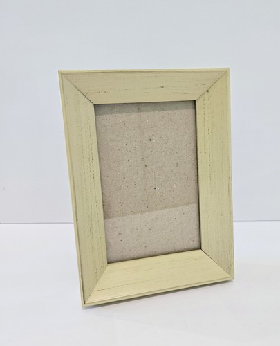 Cornice stile scatola ombretto