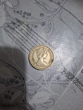 Moneta one pound regina - one,