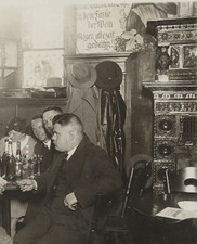 44/589 AK ALTE ZEITEN LINDENWIRT A RÜDESHEIM FORNO STORICO KACHELOFEN HÜTE