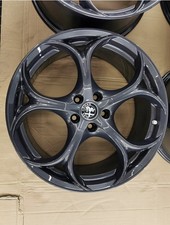 4 Cerchi In Lega Originali Alfa Romeo Giulia modello petalo da 19