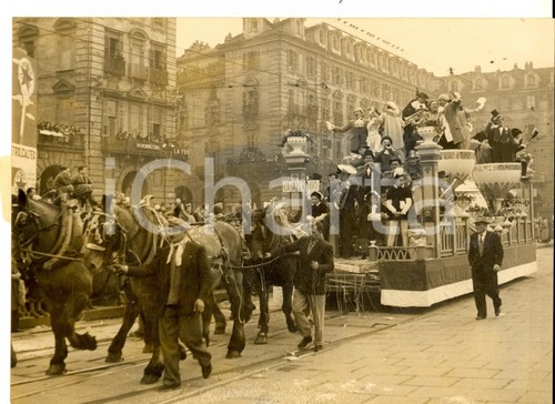1954 torino carnevale sfilata - torino,