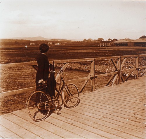 Donna bici c1915 foto - donna,