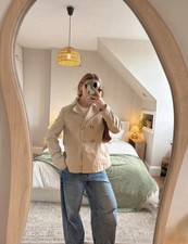 Giacca trench beige ritagliata