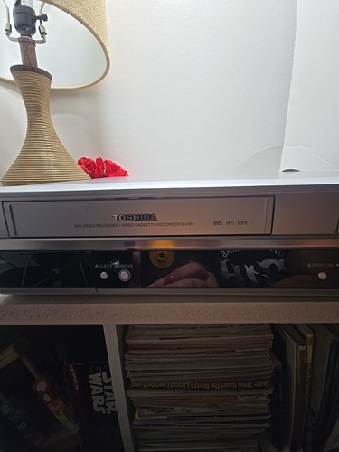 Toshiba vcr dvd recorder - hi-fi,