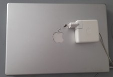 Vecchio macbook apple 15 pollici NON FUNZIONANTE con caricabatterie