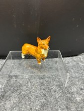 BESWICK Dog Figurine- PEMBROKE WELSH CORGI